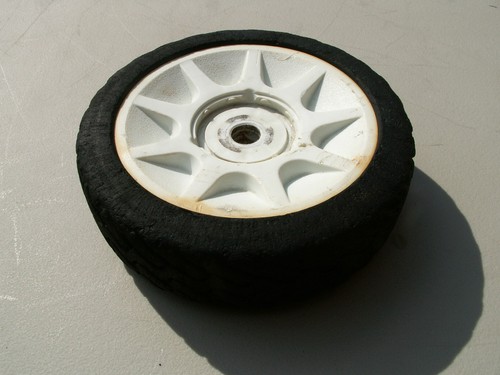 Lawn boy front - wheel, 684776